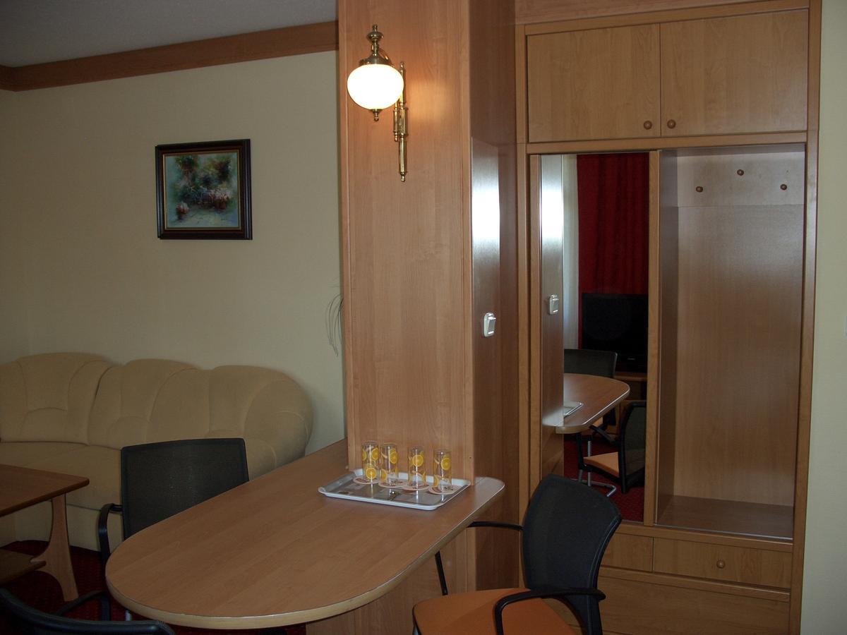Hotel Alga Ustka Eksteriør billede